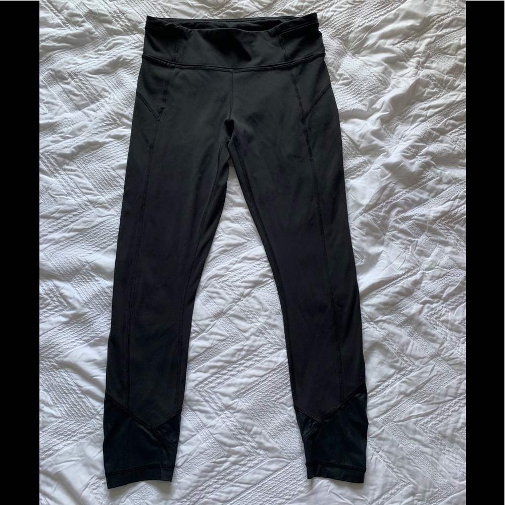 lululemon ankle length running leggings. Size 6